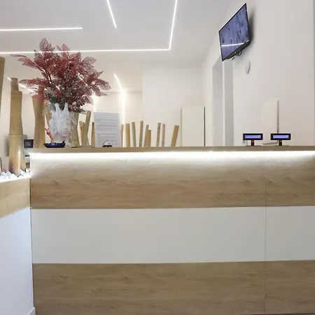 Palazzo Sant'arcangelo 4* Neapol