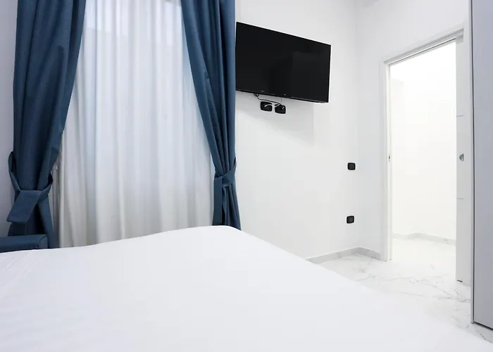 Palazzo Sant'arcangelo 4* Nápoles