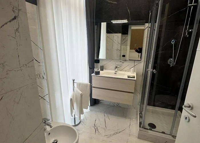 Palazzo Sant'arcangelo 4* Nápoles